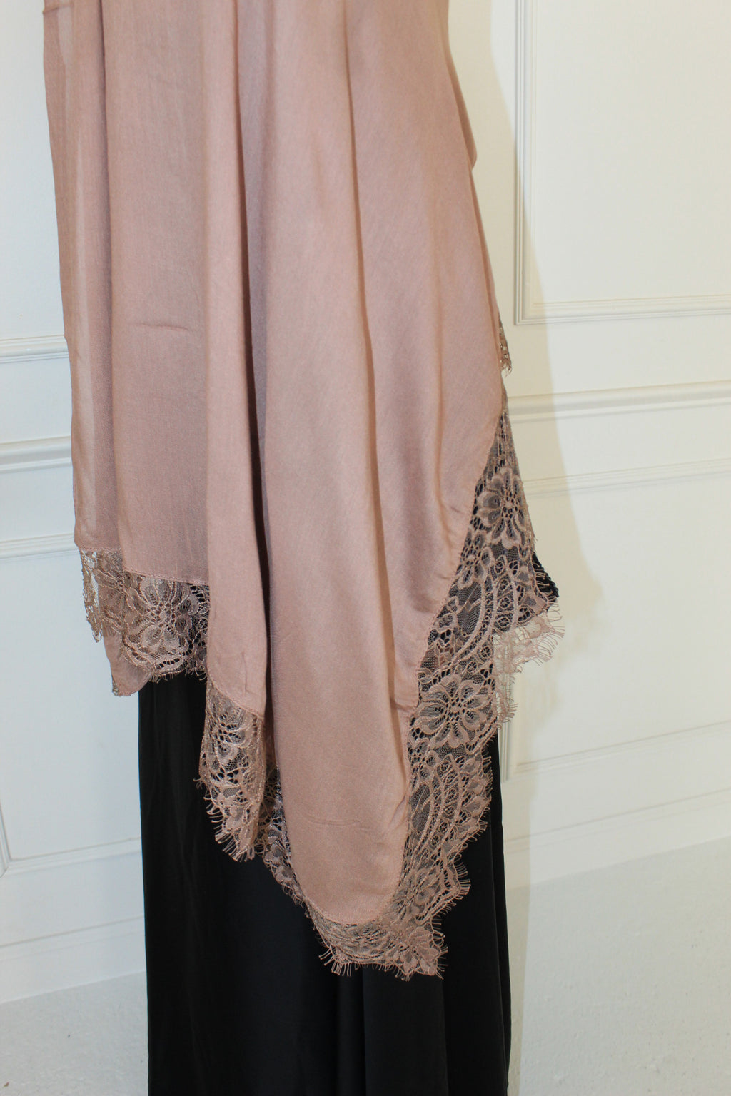 Mocha Lace Modal