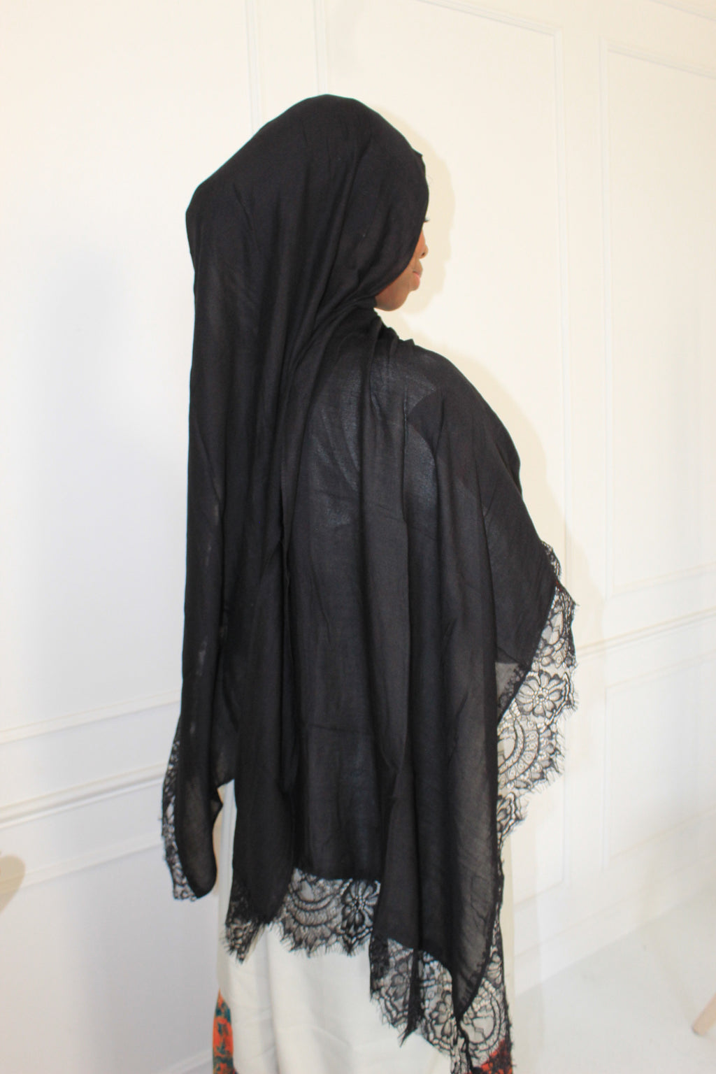 Black Lace Modal