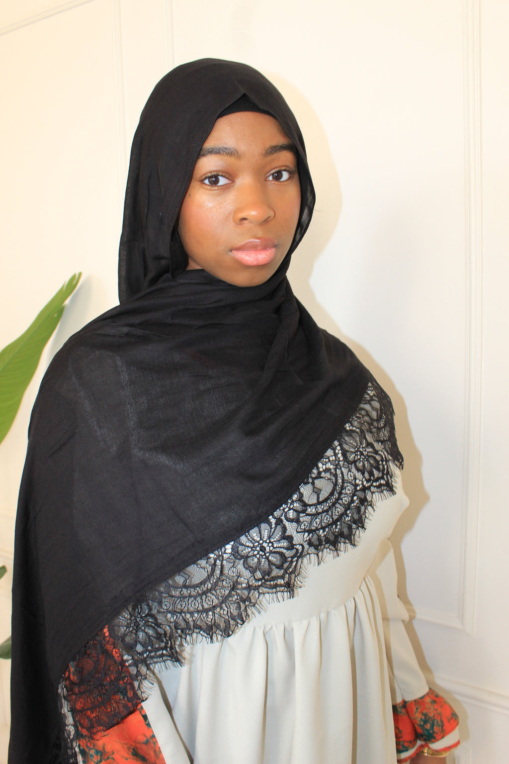 Black Lace Modal